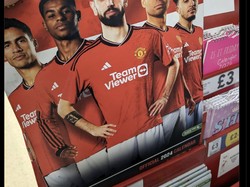 Sosok Sancho juga mejeng di bagian depan kalender, bersama Raphael Varane dan Casemiro yang masa depannya ikut dispekulasikan bulan Januari ini. Foto: dok. Internet/X (Twitter)