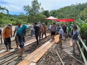 Jembatan di Tamiai Kerinci Ambles, Ini Jalur Alternatifnya