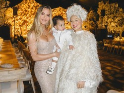 Sia Pede Muncul Lagi ke Publik Tanpa Wig Usai Sedot Lemak