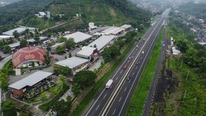 Pantauan Arus Balik Libur Tahun Baru di Tol Trans Jawa
