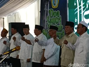 Ulama Ploso soal Prabowo Dinobatkan Jadi Sahabat Santri oleh Genggong Ulama Ploso soal Prabowo Dinobatkan Jadi Sahabat Santri oleh Genggong