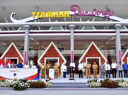 Jokowi Resmikan 4 Terminal Bus Baru Tipe A, Harap Cap Preman Hilang