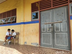 Sengketa Lahan Bikin Siswa SD di Polman Telantar Tanpa Ruang Kelas