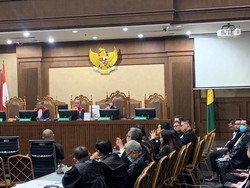 Terungkap Makelar Kasus MA Palsukan Tanggal Pembelian McLaren Rp 3,3 M