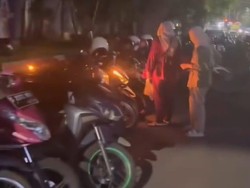 Viral Tarif Pakir Motor Rp 10 Ribu saat Tahun Baru di Jombang