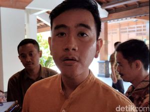 Gibran Penuhi Panggilan Bawaslu Jakpus, Izin Tak Ngantor Hari Ini Gibran Penuhi Panggilan Bawaslu Jakpus, Izin Tak Ngantor Hari Ini