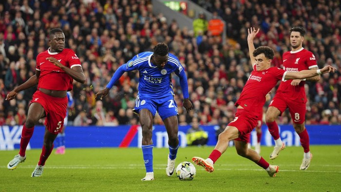 Wilfred Ndidi Leicester's Wilfred Ndidi, second left, is challenged by Liverpool's Stefan Bajcetic during the English League Cup third round soccer match between Liverpool and Leicester City at the Anfield stadium in Liverpool, England, Wednesday, Sept. 27, 2023. (AP Photo/Jon Super)