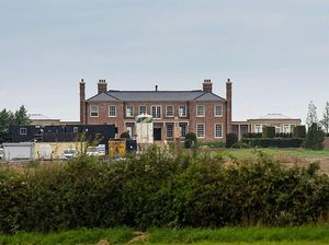 Deretan Istana Wayne Rooney yang Tak Sesuram Kariernya Sebagai Manajer