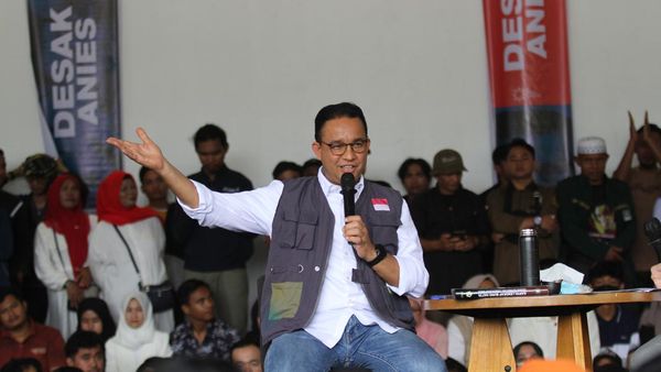 Kampanye di Tanah Datar, Anies Bahas Usaha-Lapangan Kerja
