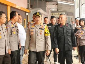 Bersinergi, Kapolresta Cek Kesiapan TPS di Lapas-Rutan Pekanbaru Bersinergi, Kapolresta Cek Kesiapan TPS di Lapas-Rutan Pekanbaru