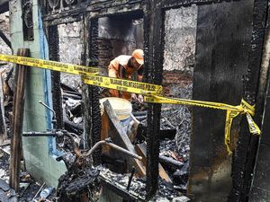 Delapan Rumah di Taman Sari Jakbar Hangus Terbakar Delapan Rumah di Taman Sari Jakbar Hangus Terbakar