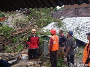 Rumah Belajar Al-Quran-Pasar di Sukoharjo Rusak Kena Angin Kencang