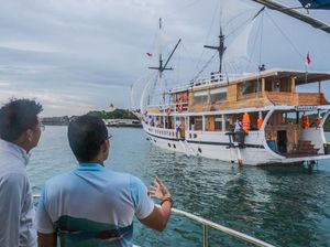 Kapal Pinisi Pertama di Kepri, Mewah dan Klasik