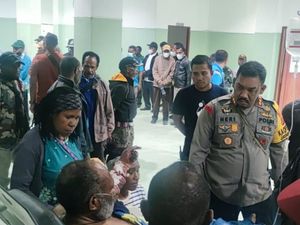 Warga di Jayawijaya Bentrok Buntut Sopir Angkot Ditikam OTK, 2 Orang Tewas Warga di Jayawijaya Bentrok Buntut Sopir Angkot Ditikam OTK, 2 Orang Tewas