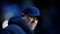 Semasa bermain, Wayne Rooney adalah predator gawang tim lawan. Sebagai pelatih, rekor kemenangannya hanya 26,1 persen (40 menang, 40 seri, 73 kalah dari 153laga). Foto: Action Images/MATTHEW CHILDS