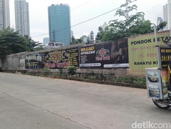 Kesaksian Warga soal Mobil Disetop Petugas Dishub DKI hingga Nemplok di Kap