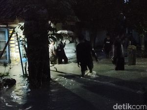 Air Sungai Cibodas Meluap, Ratusan Rumah di Cianjur Terendam