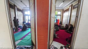 Banjir, Warga Sungai Penuh Ngungsi di Bekas Gedung DPRD