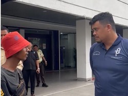 Pecah Amarah Bobby ke Jukir-Petugas Dishub gegara Mobil Parkir di Trotoar