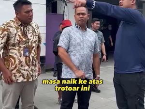 Mobil Parkir di Atas Trotoar, Bobby Ngamuk-Minta Manajer Bank BUMN Dipanggil