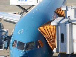 Menegangkan! Boeing 787 Dreamliner Vietnam Airlines Retak Kaca Saat Terbang