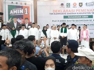 Bawaslu Temukan Dugaan Pelanggaran Saat Anies Kunjungi Ponpes di Tasik Bawaslu Temukan Dugaan Pelanggaran Saat Anies Kunjungi Ponpes di Tasik