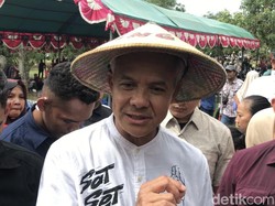 Ganjar ke Petani di Rembang: 1 Keluarga Miskin 1 Sarjana