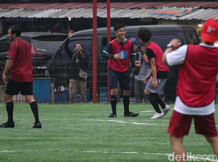 Cara Kaesang Gaet Pemilih Muda lewat Mini Soccer