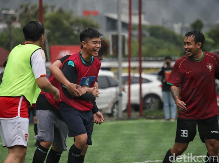 Cara Kaesang Gaet Pemilih Muda lewat Mini Soccer