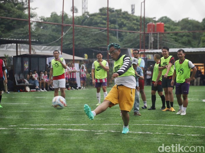 Cara Kaesang Gaet Pemilih Muda lewat Mini Soccer