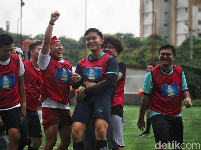 Cara Kaesang Gaet Pemilih Muda lewat Mini Soccer