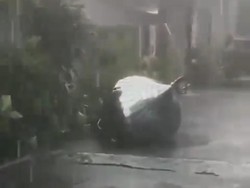 Angin Kencang di Jogja Terbangkan Mustaka Masjid Quba Suryowijayan