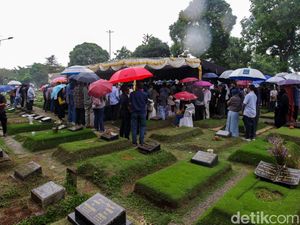 Wasiat Rizal Ramli Tak Ingin Dimakamkan Secara Kenegaraan Wasiat Rizal Ramli Tak Ingin Dimakamkan Secara Kenegaraan