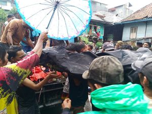 Hilang Sehari Usai Terbawa Arus Sungai di Lahat, Yudi Ditemukan Tewas