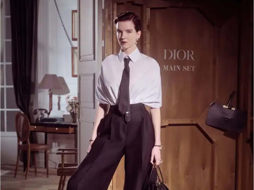 10 Koleksi Dior Pre Fall 2024, Terinspirasi Aktris Legendaris Marlene Dietrich 10 Koleksi Dior Pre Fall 2024, Terinspirasi Aktris Legendaris Marlene Dietrich