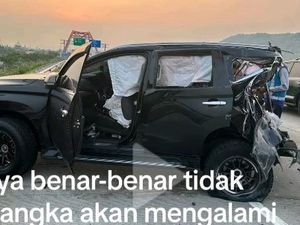 Viral Pengendara Pajero Diseruduk PO Haryanto di Tol Batang Minta Keadilan Viral Pengendara Pajero Diseruduk PO Haryanto di Tol Batang Minta Keadilan