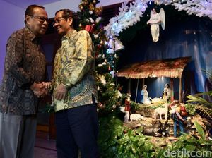 Momen Mahfud MD Silaturahmi ke Wisma Keuskupan Katedral Jakarta