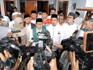1.000 Ulama hingga Pimpinan Ponpes se-Kabupaten Garut Deklarasi Dukung AMIN 1.000 Ulama hingga Pimpinan Ponpes se-Kabupaten Garut Deklarasi Dukung AMIN