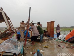 Sederet Fakta Puting Beliung Hantam 60 Rumah di Indramayu