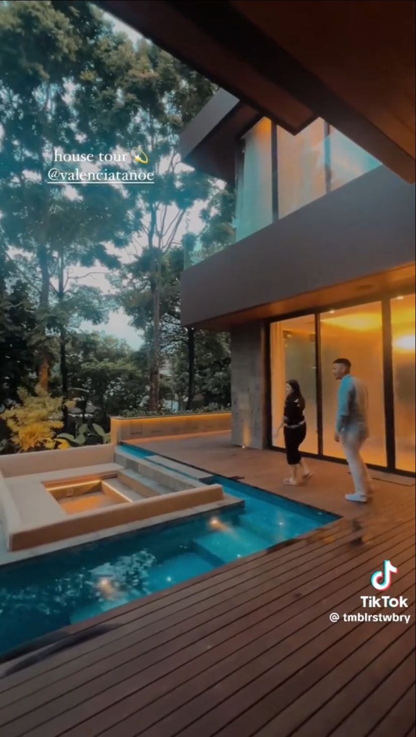 Rumah Valencia Tanoe dan Kevin Sanjaya