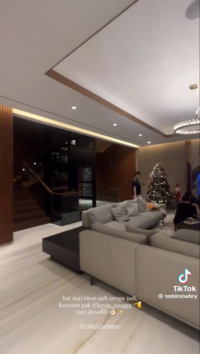 Rumah Valencia Tanoe dan Kevin Sanjaya