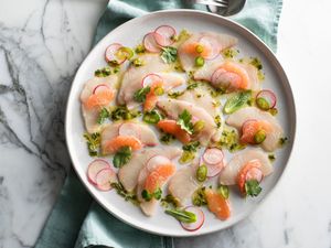 Wanita Ini Harus Berobat Rp 93 Juta Karena Keracunan Seafood