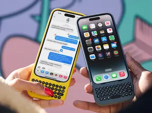 Case Unik Ini Bisa Ubah iPhone Jadi Mirip BlackBerry Case Unik Ini Bisa Ubah iPhone Jadi Mirip BlackBerry
