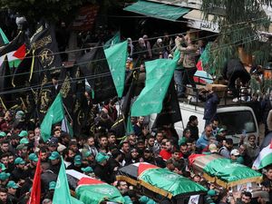 Dunia Hari Ini: Ribuan Warga Menghadiri Pemakaman Wakil Pemimpin Hamas