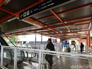 KRL Tanah Abang Cuma Sampai Kebayoran, Warga Bisa Naik TransJ Turun Velbak KRL Tanah Abang Cuma Sampai Kebayoran, Warga Bisa Naik TransJ Turun Velbak