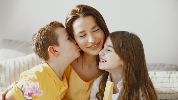 Ilustrasi/Foto: Freepik.com/prostooleh Deretan kebutuhan emosional yang berpengaruh pada kesehatan mental anak