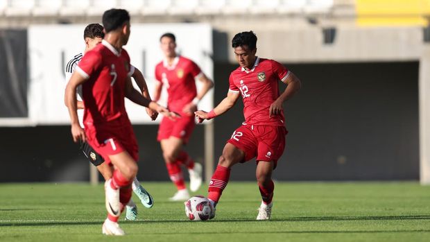 Pratama Arhan saat Timnas Indonesia vs Libya leg 2 di Stadion Titanic Mardan, Antalya, Turki, Jumat (5/1) malam.