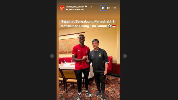 Pelatih Timnas Indonesia U-20 Indra Sjafri bersama pemain keturunan Indonesia dan Sudan Meshaal Osman.