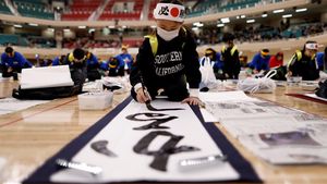 Jaga Tradisi, Anak-anak di Jepang Ikut Kontes Kaligrafi