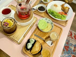 Jajan Simanis: Ngeteh Cantik dengan Jajan Pasar di Kafe Vintage Jajan Simanis: Ngeteh Cantik dengan Jajan Pasar di Kafe Vintage